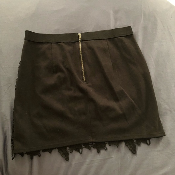 Black Lace Mini Skirt - Picture 2 of 5